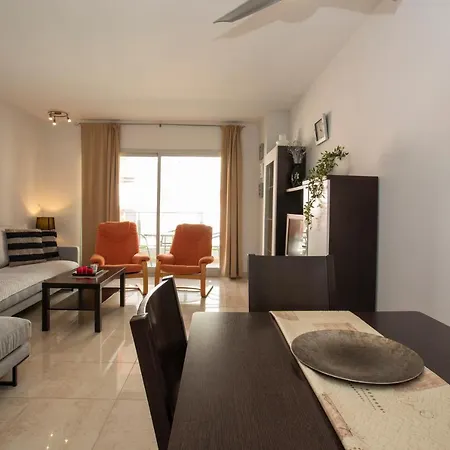 Apartment Aquamaris, 2 Dormitorios, By Bookindenia *